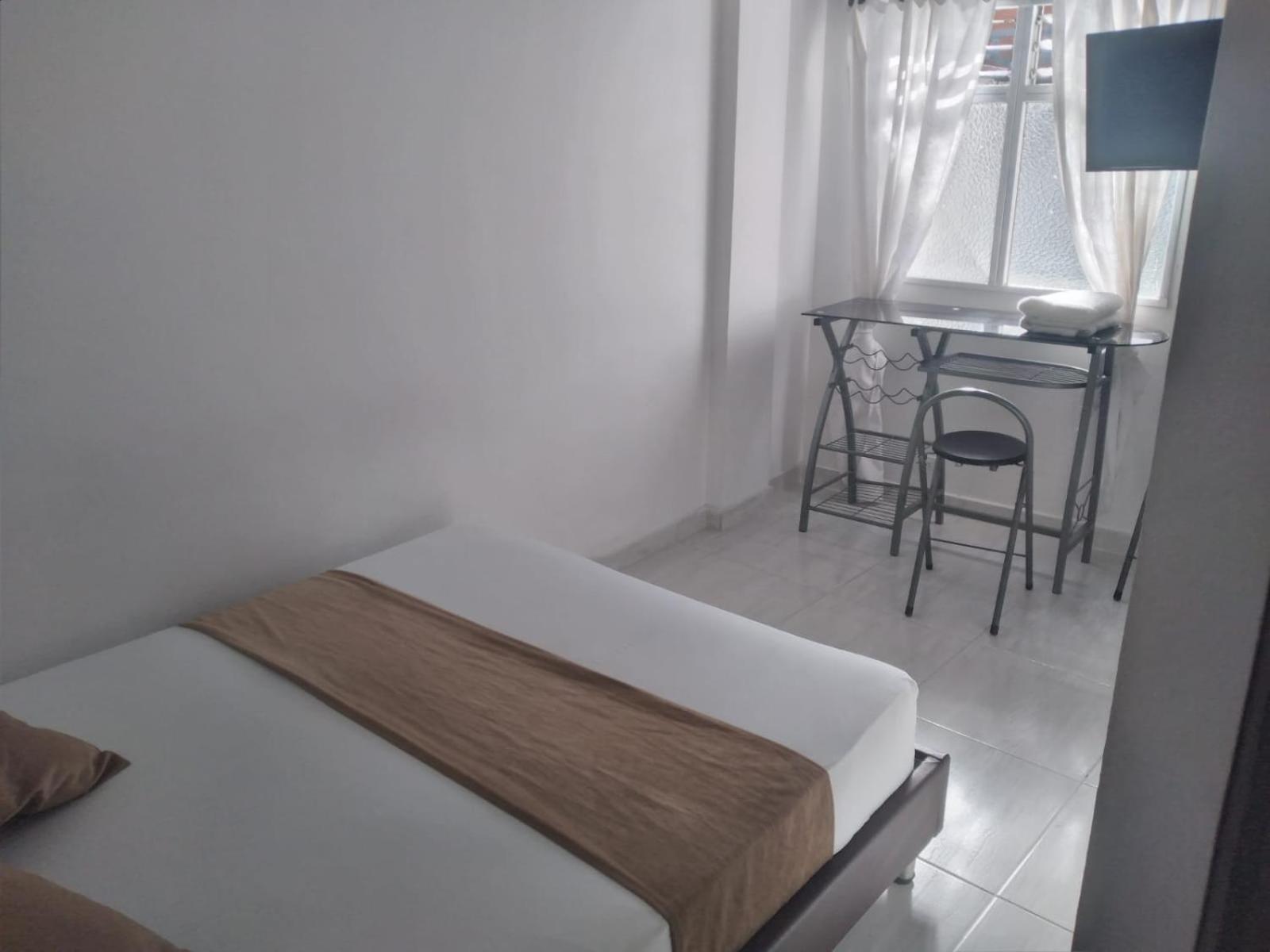 Hotel Gutier Ріонегро Екстер'єр фото